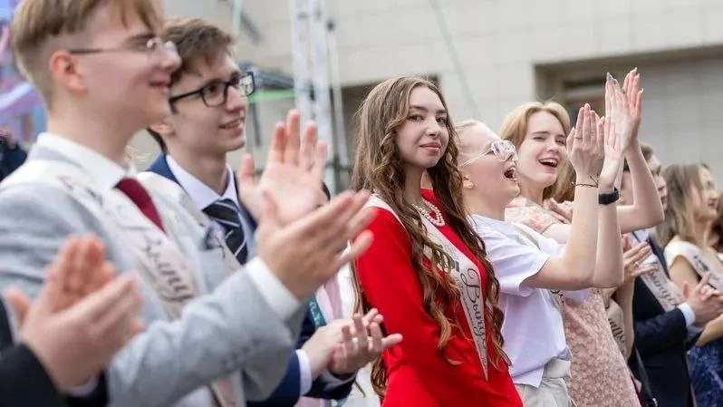 Две выпускницы салехардского лицея посетят «Алые паруса» и бал в Кремле

Алина Пашкова отправится в 