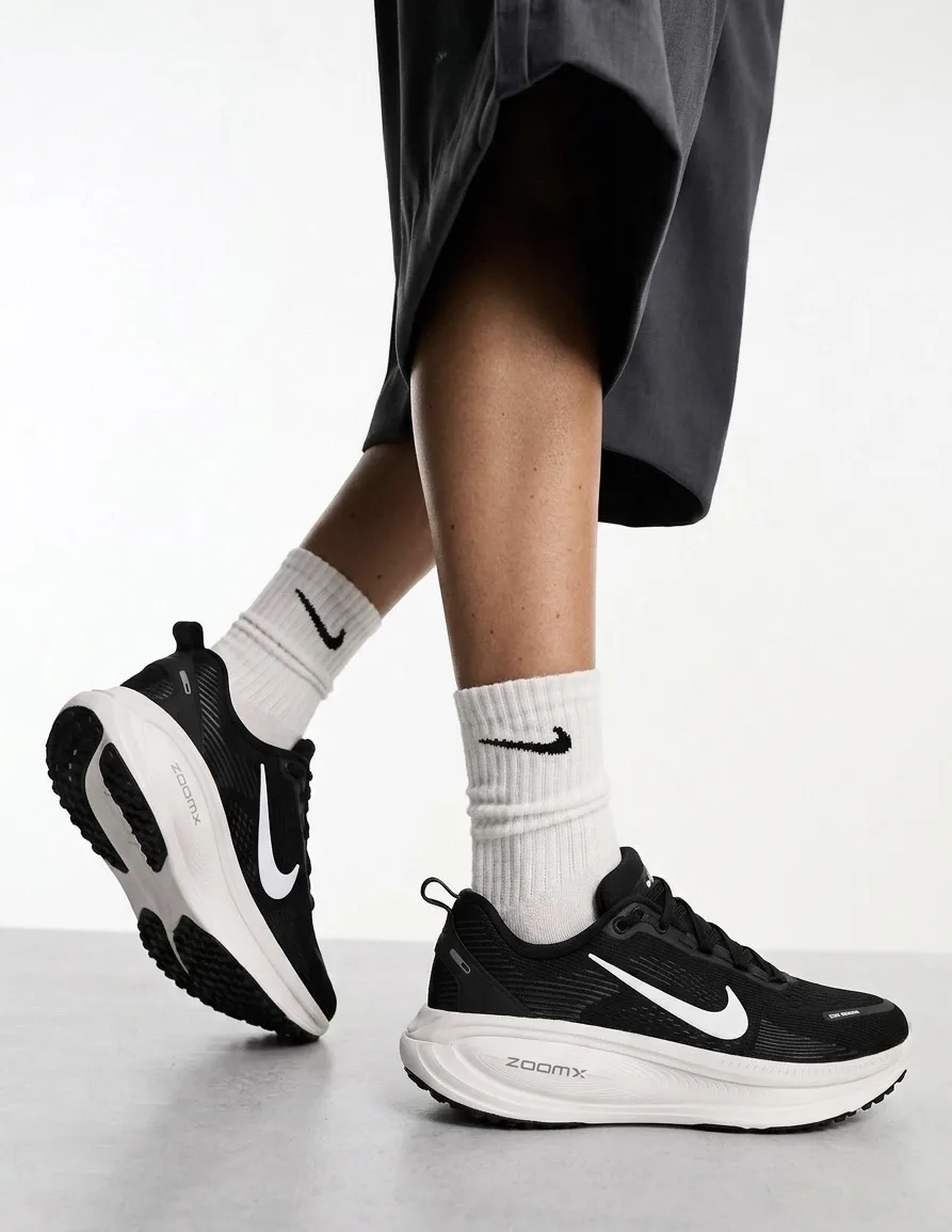 New Nike Vomero 18⚡️

5680р-20% в июле=4544р
✅долями 4 платежа по 1136р