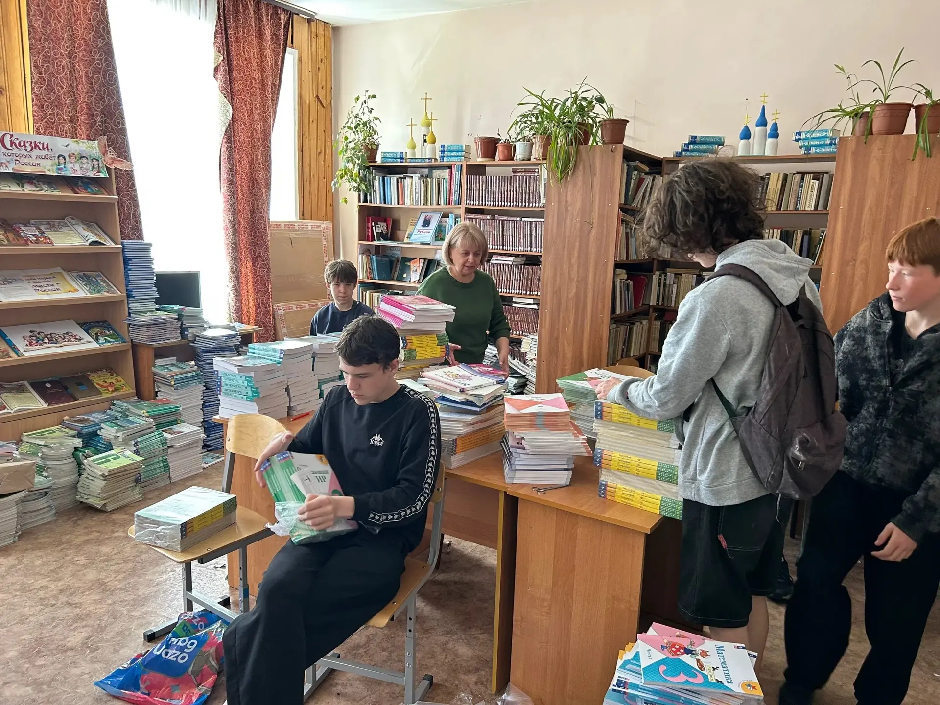 Понедельник в лагере труда и отдыха выдался по-настоящему продуктивным и интересным.