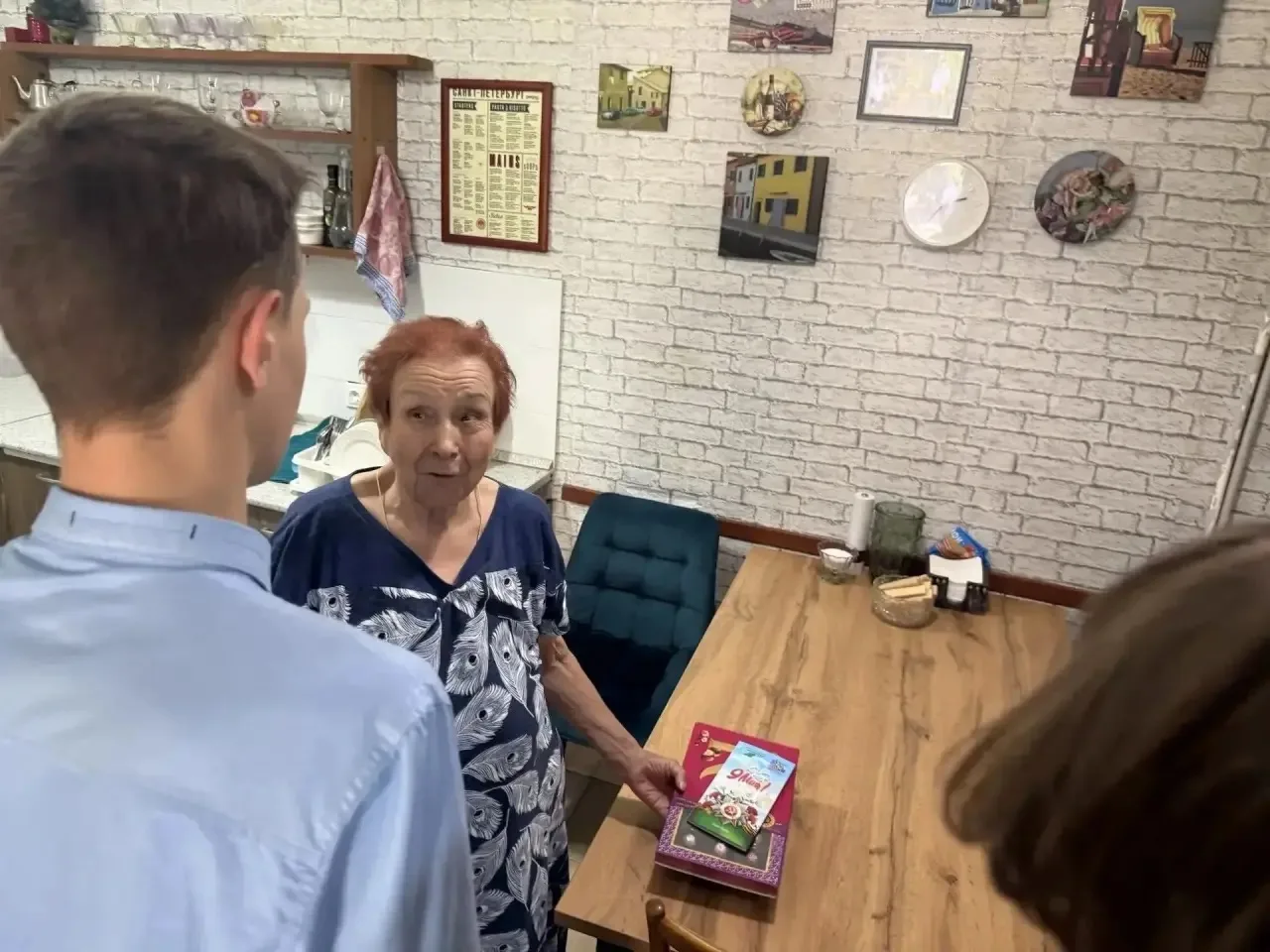 Поздравление с Днём Победы   В преддверии 9 Мая ученики нашей школы приняли участие в торжественной 