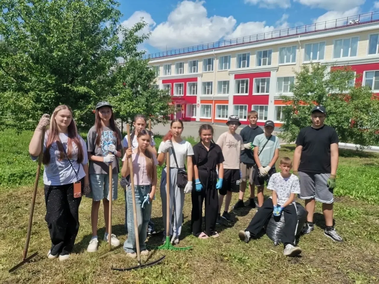 🪏🌷Июль на пришкольном участке: как семиклассники учатся трудиться и познавать природу»🌷🪏

🔺☀️Ле