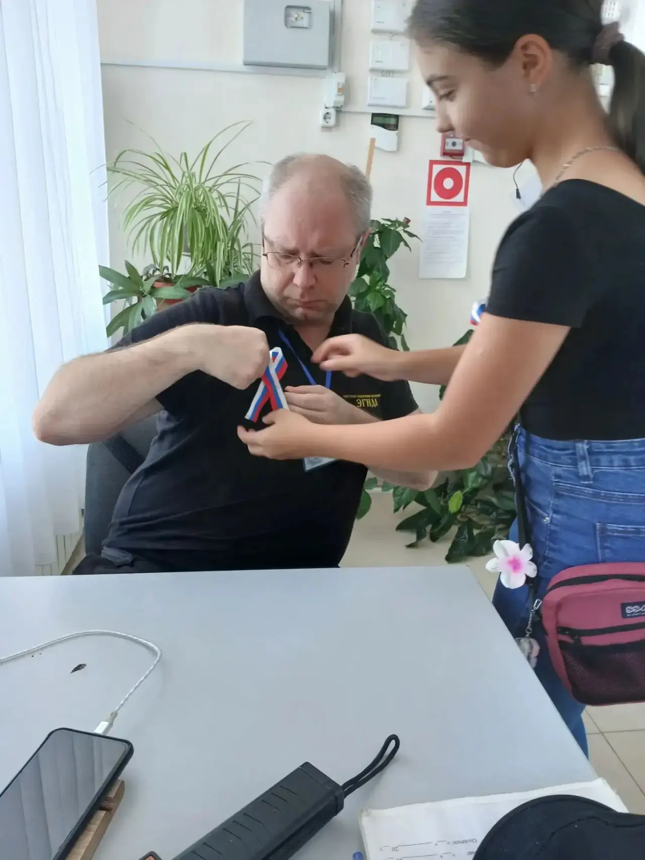 🇷🇺 Гордо греет триколор! 🇷🇺