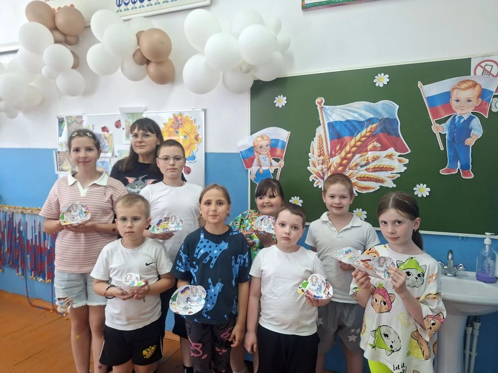 🇷🇺 В преддверии Дня России в нашей школе прошёл удивительный мастер-класс «Россия в каждой детали»
