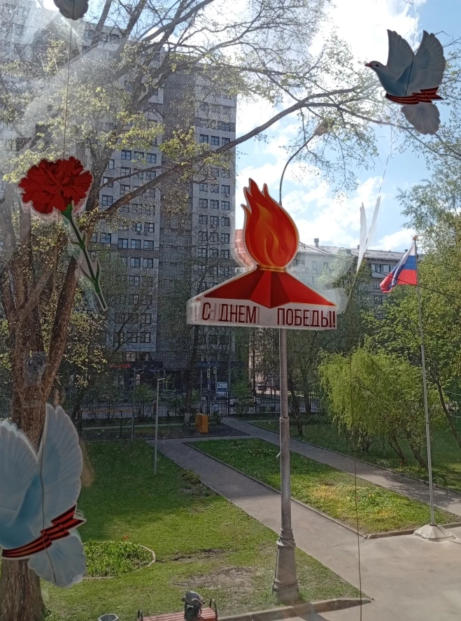 🎖️ Помним. Чтим. Гордимся!  Всероссийская акция «Окна Победы» — это не просто декор интерьера школы,