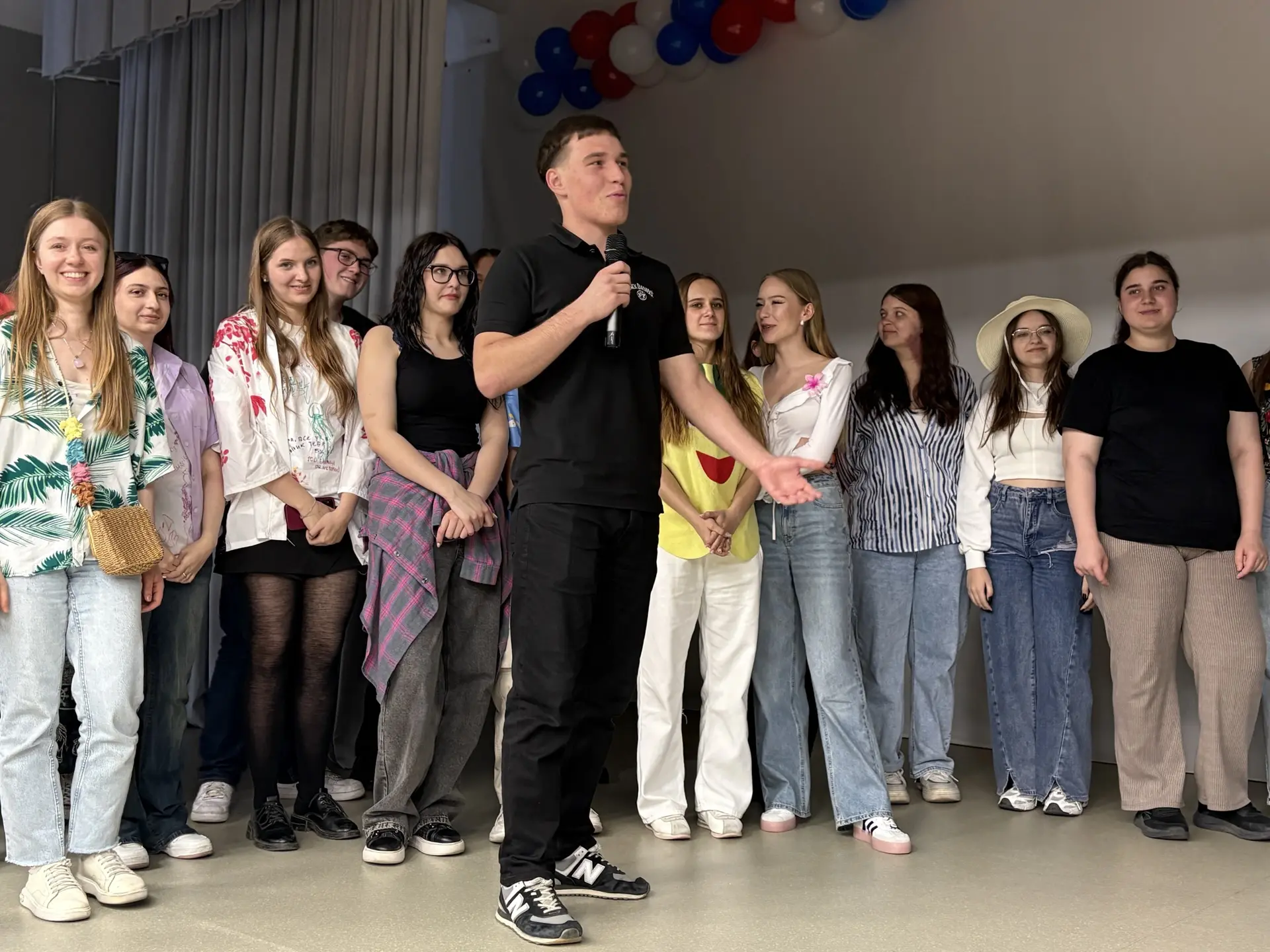 🔑 В гимназии №27 прошёл традиционный День выпускника: передача ключа знаний! В нашей гимназии есть д