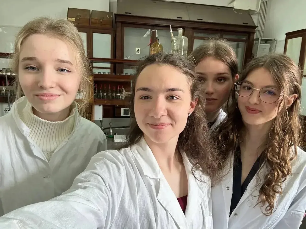 🔥🧪10 класс закончился? Нет, началась настоящая химия!

Лето — это не только время отдыха. Наш 10 «