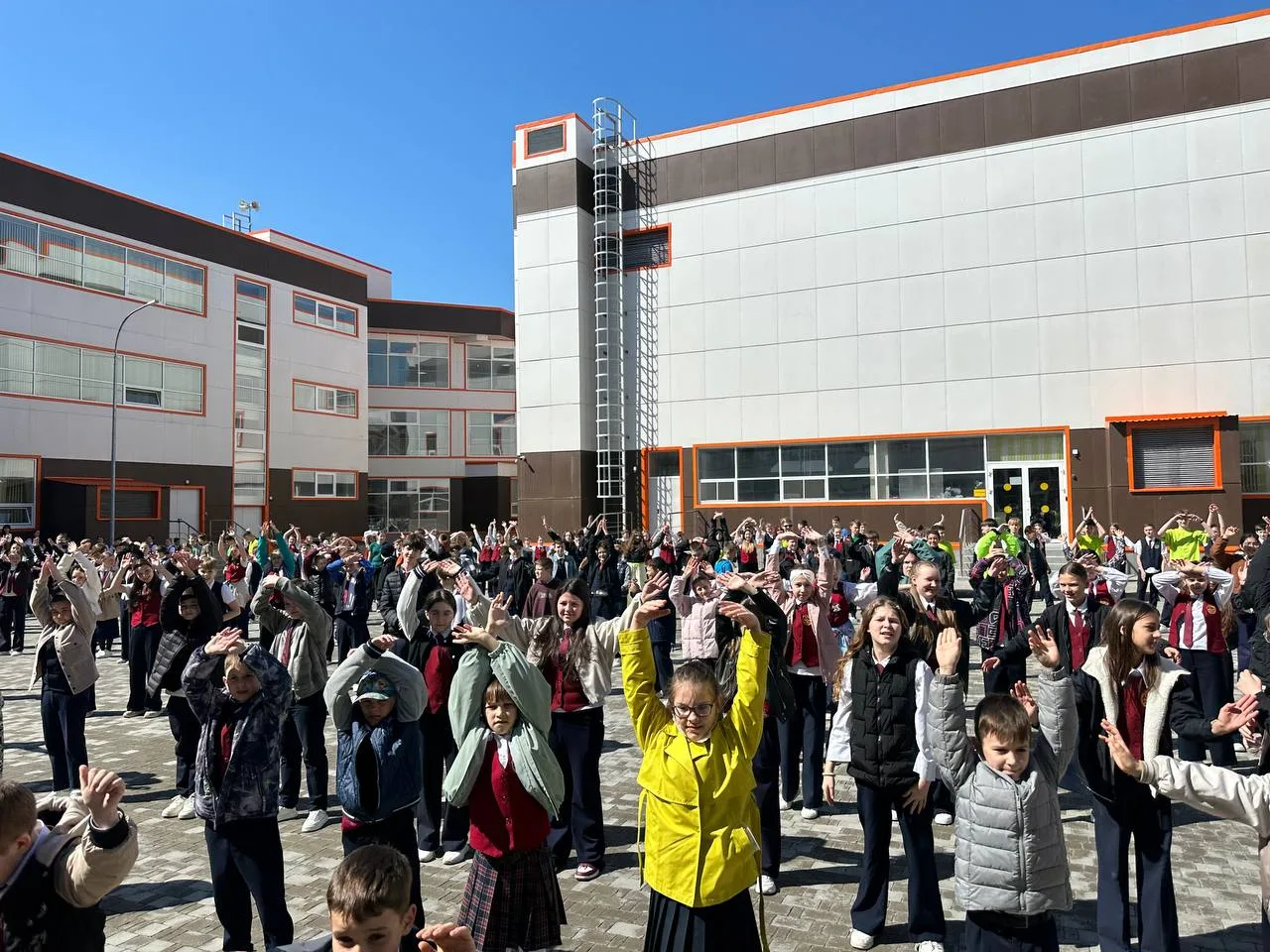 🏃‍♀️ ВСЕМИРНЫЙ ДЕНЬ ЗДОРОВЬЯ В НАШЕЙ ШКОЛЕ: СТАРТ МЕСЯЦА ЗДОРОВОГО ОБРАЗА ЖИЗНИ!  МБОУ СОШ №11 г. Ес