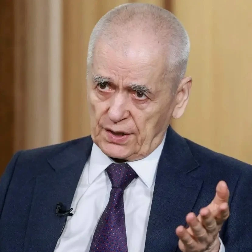 "Россиянки могут рожать и до 60 лет, а мужчины способны стать отцами до 90 лет"