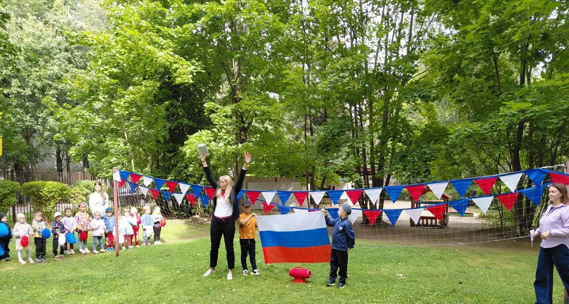 🇷🇺 Белый, синий, красный – цвета нашей гордости!
