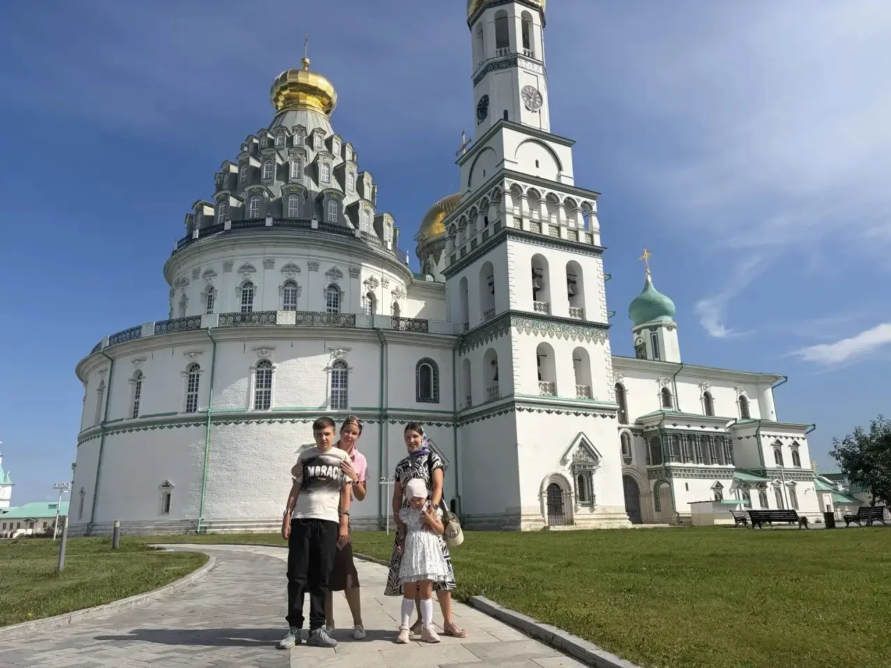 #ПутешествуемВместе

КОГДА ИСТОРИЯ ОЖИВАЕТ 

Наш учитель Мария Андреевна и ее ученик посетили Ново-И