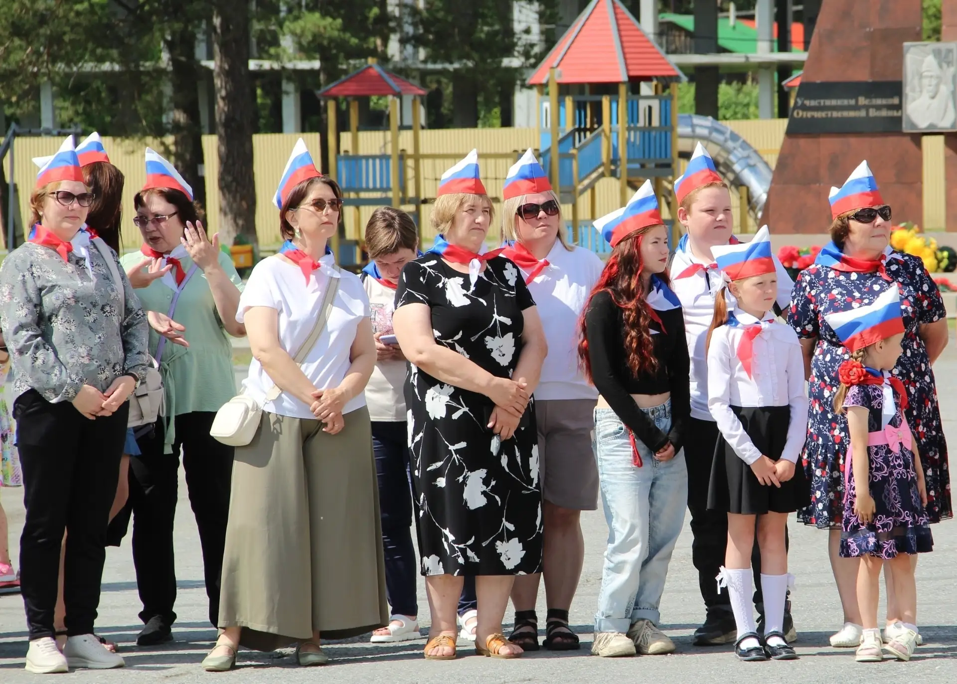 Ярко и красочно отметили День России в Тюменском округе 🇷🇺
 
В населенных пунктах муниципалитета п