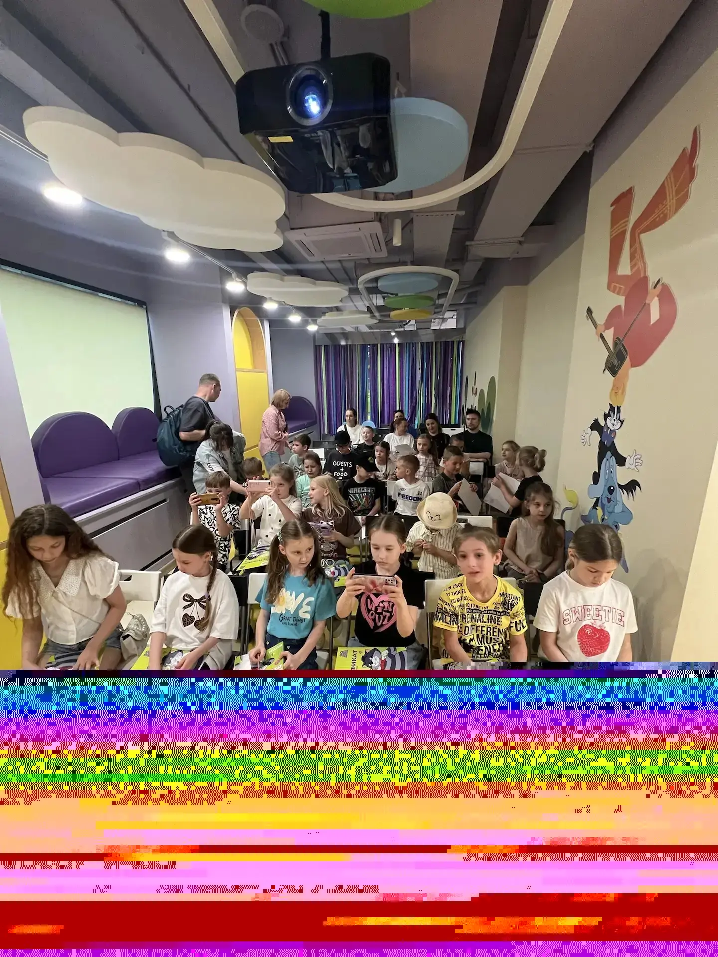 ✨ Наши первоклассники — настоящие мультипликаторы! ✨ Вчера ребята из 1 «В» класса отправились в удив