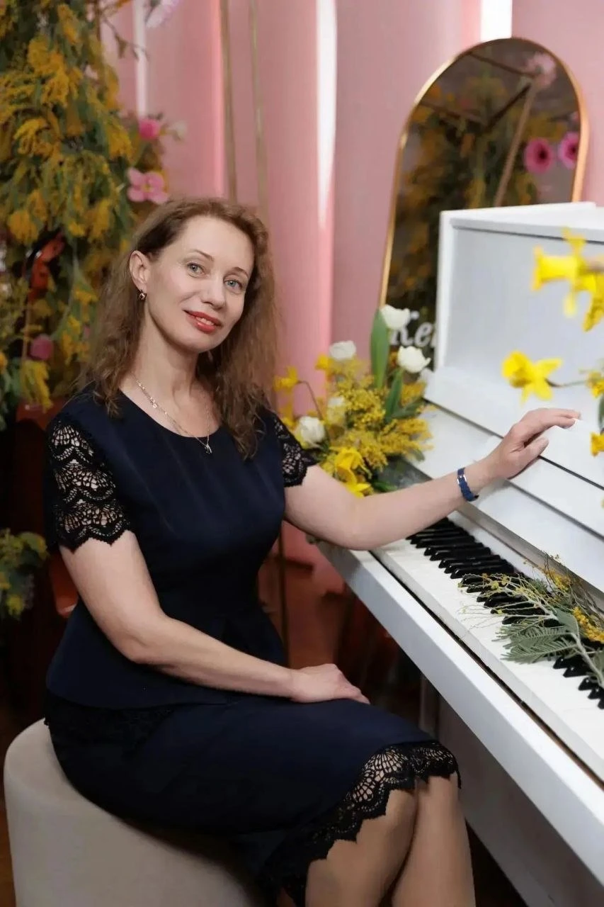 Елена Михайличенко — преподаватель детской школы искусств Ставрополя — получила премию ...