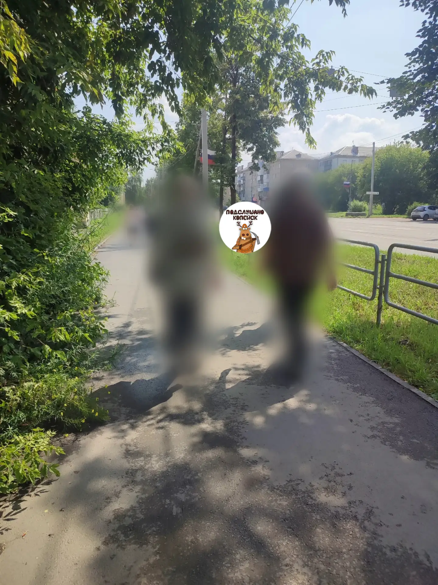 🤬Дама слева докапалась до моего внешнего вида. Сегодня в 11. Я была в платье в пол. У ...