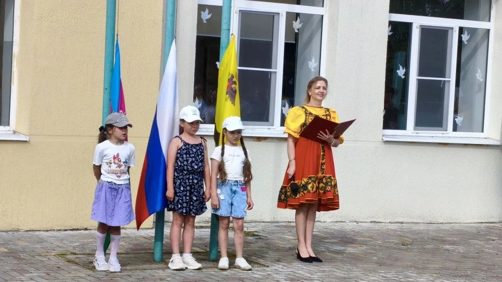 ☀️ Ура! Каникулы! В гимназии открылись летние лагеря! 🎈🌈

Сегодня в нашей гимназии было по-настоящ