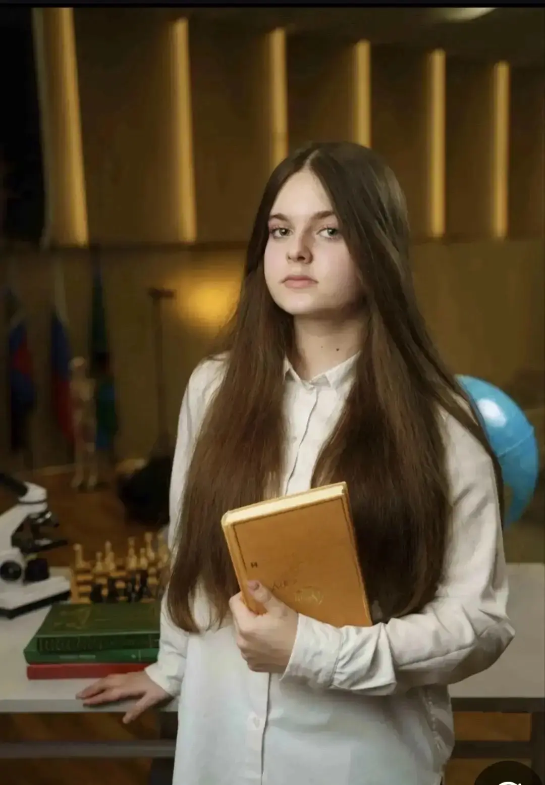 Ученица 9 «Г» МАОУ «СОШ  17» Захарова Валерия стала победителем очного этапа Международ...