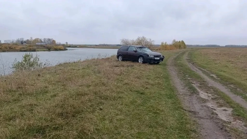 Легковую машину достали из реки, а внутри было тело женщины — трагедия в деревне Больши...