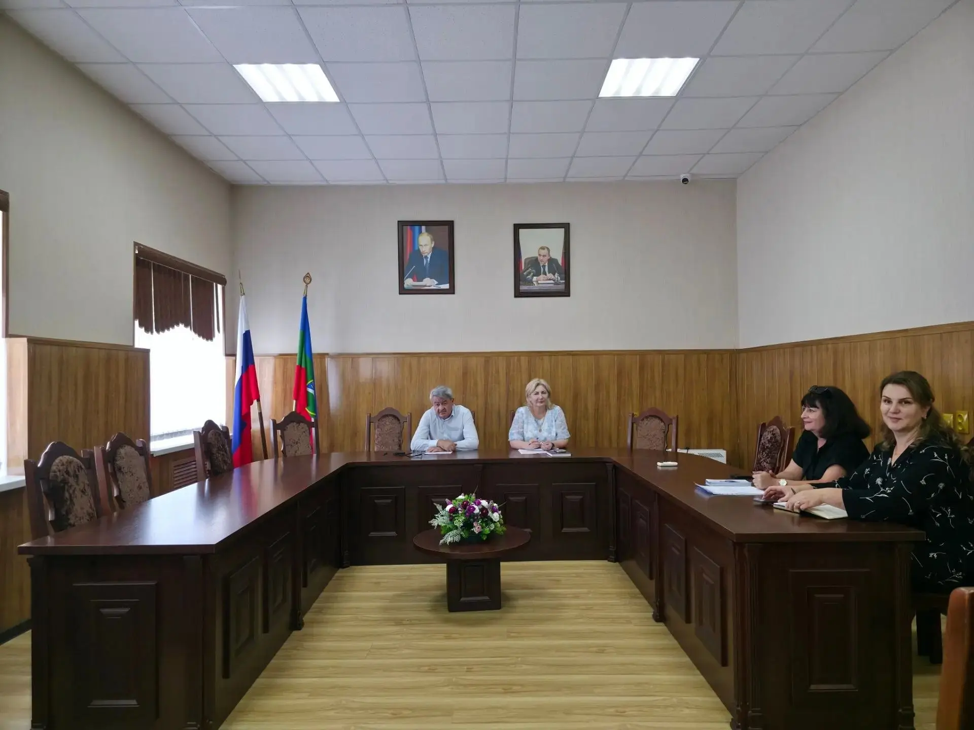 Сегодня в Малом зале администрации Карачаевского муниципального района состоялось засед...