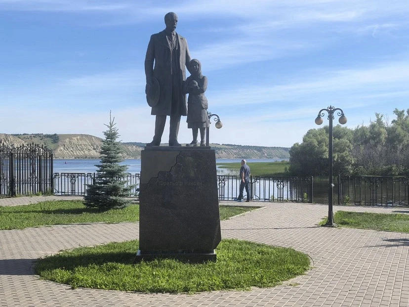 Пьяная ссора в кафе Маркса закончилась порезами и уголовным делом

В ночь на 28 июля в одном из заве