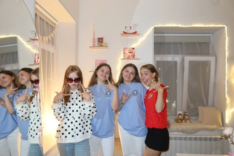 У меня вышли очень красивые кадры со дня рождения девчонок ✨ Мы ещё делали милые бенто-...