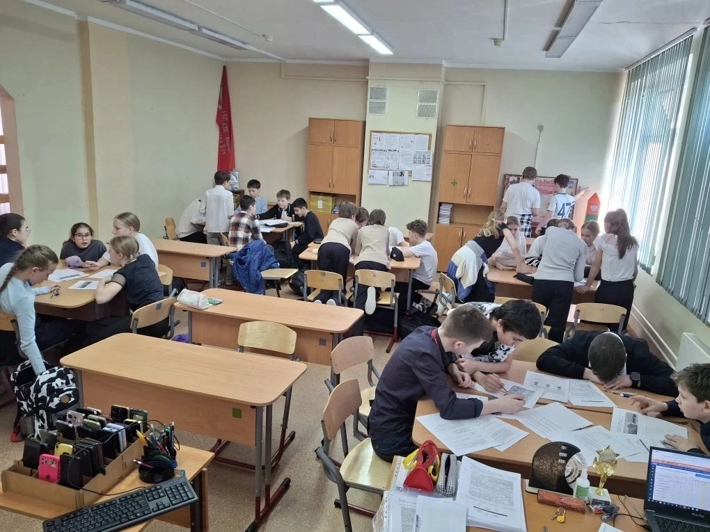 📚 В конце марта – начале апреля наши учителя истории провели для учеников 5–11 классов викторину «Зн