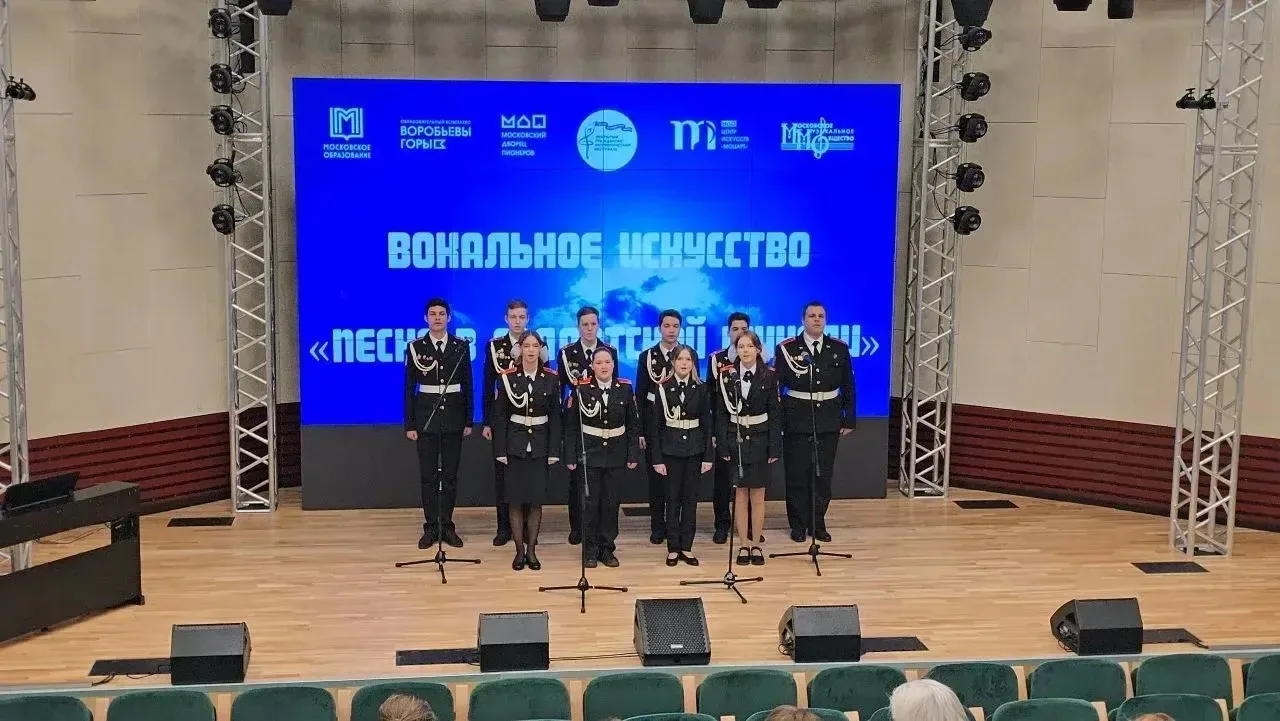 Песня в солдатской шинели🎶 Когда слова звучат от сердца, а каждая нота — с памятью о подвиге…  🌟Каде