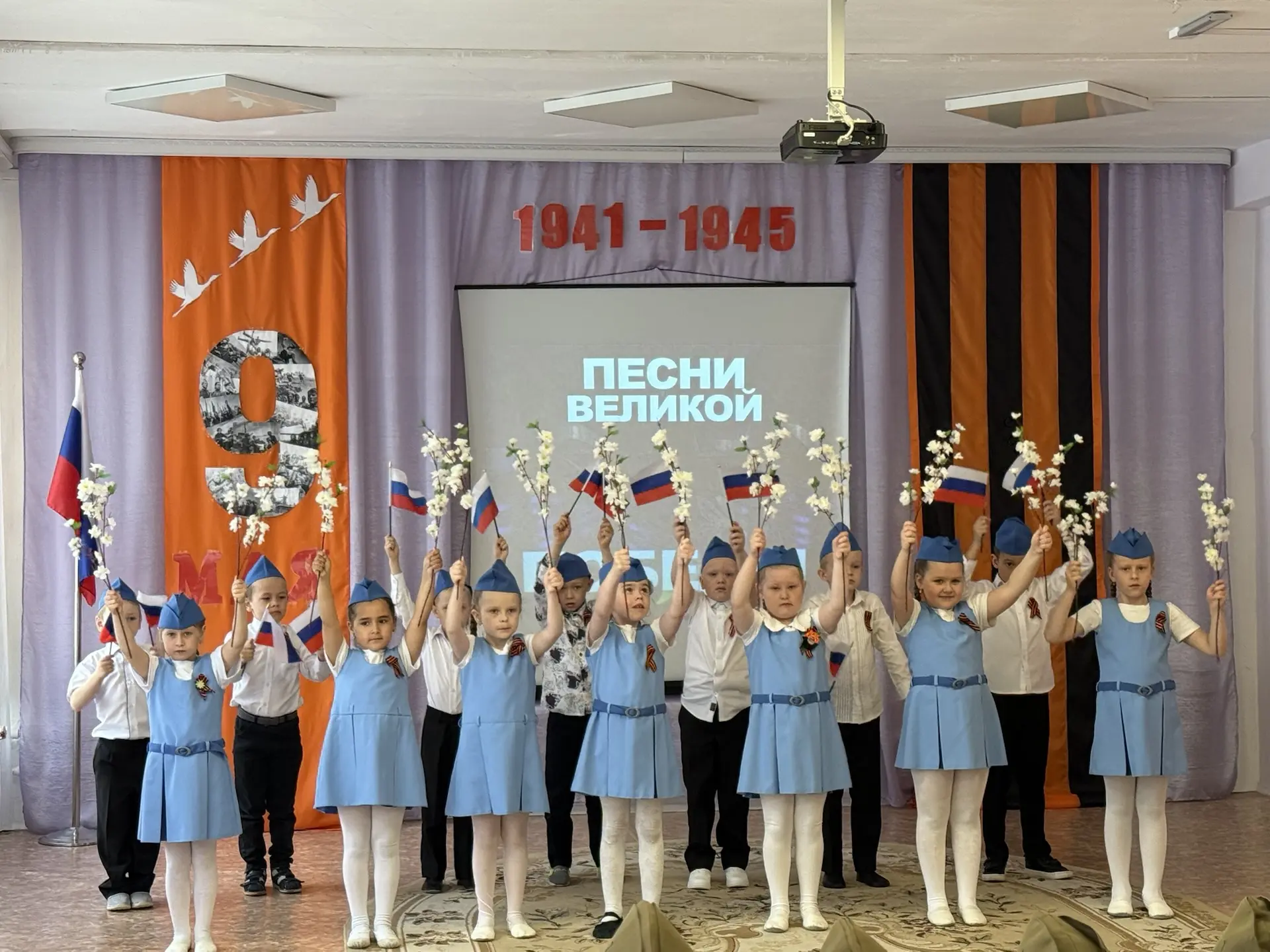 В нашем детском саду прошёл первый Фестиваль солдатской песни «Песни Великой Победы», к...
