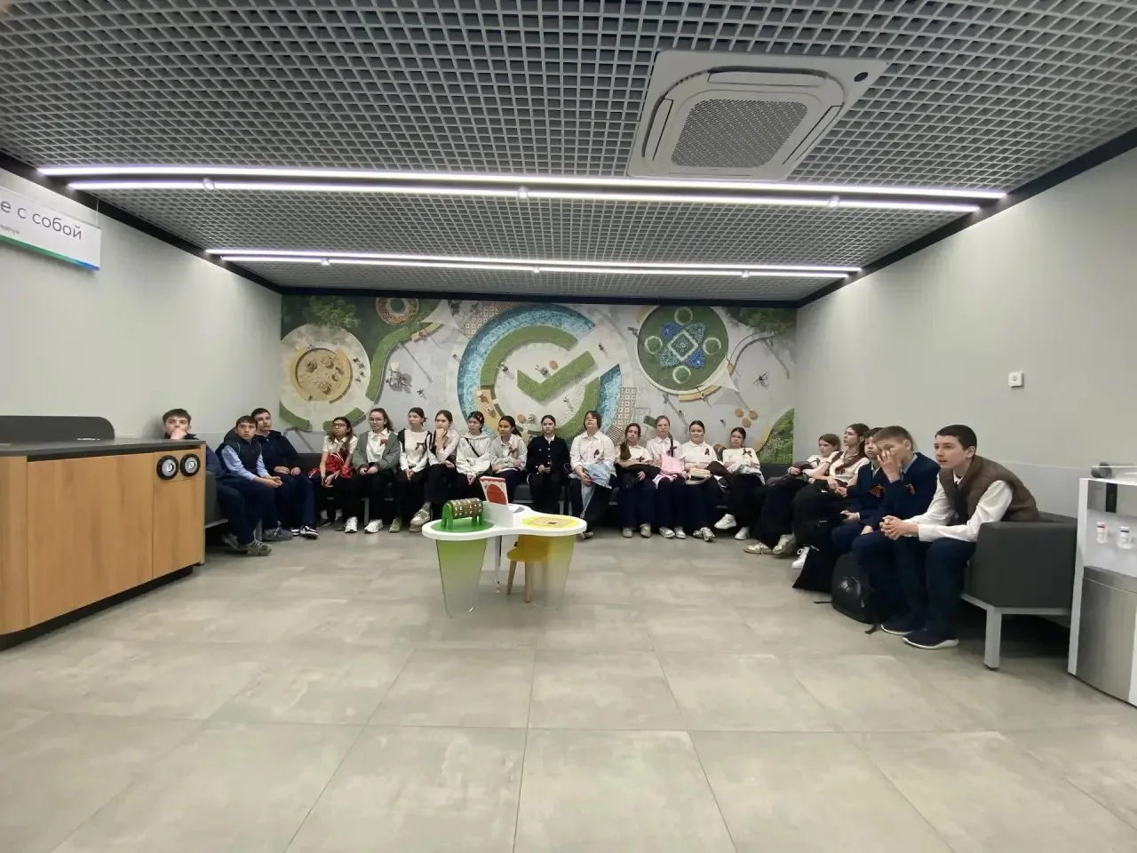 Сегодня обучающиеся 7Г класса вместе с классным руководителем Муталлимовой С.А. посетили отделение С