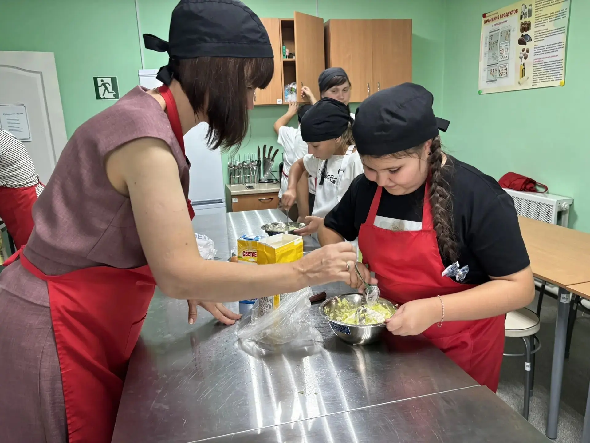 👨‍👩‍👦В семейной мастерской «Кулинарная студия» Красноармейского центра «Семья» в рам...