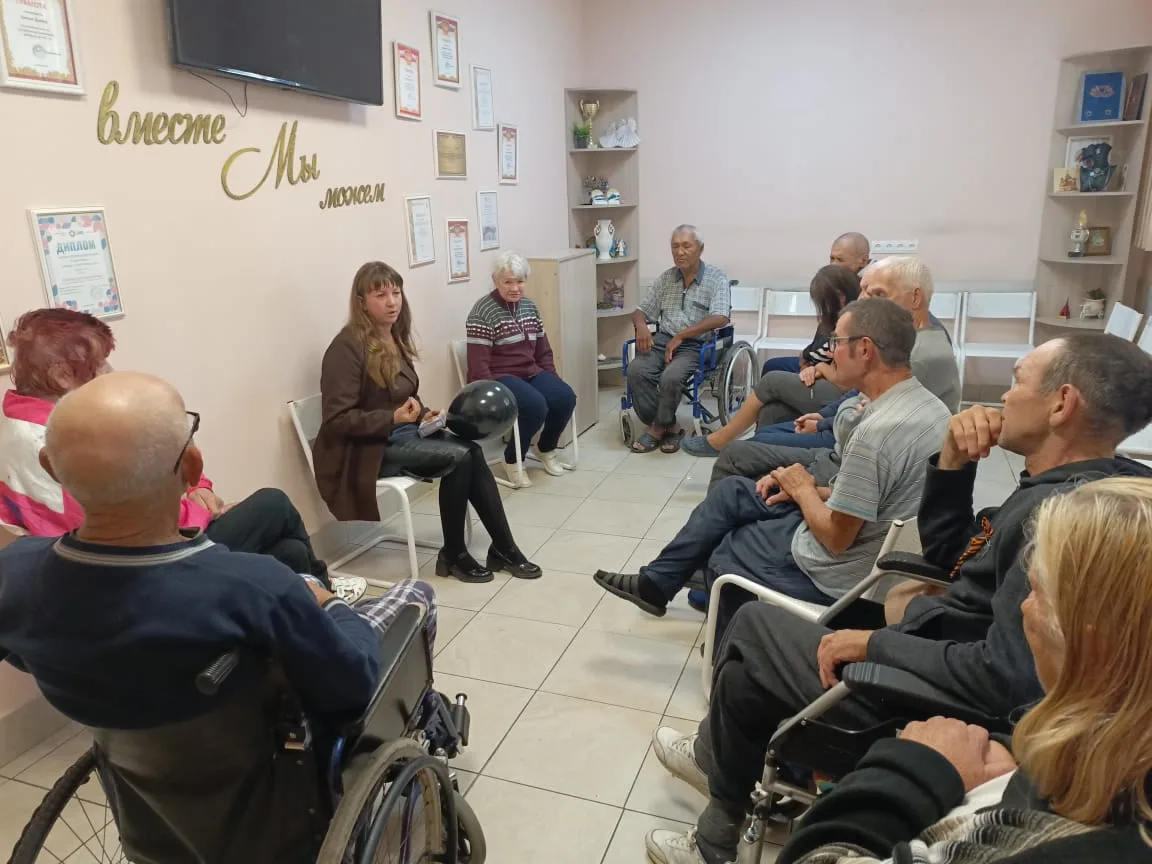 ✨Психолог Эльвира Ахтамовна провела для получателей социальных услуг занятие с элемента...