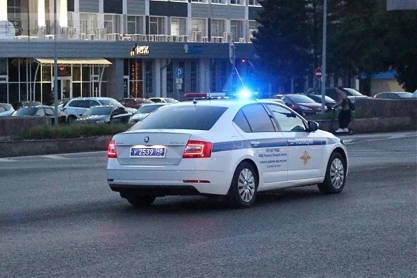 👊 «Хотел помочь другу» — а получил срок: липчанин напал на инспектора ДПС и отправился в колонию

И