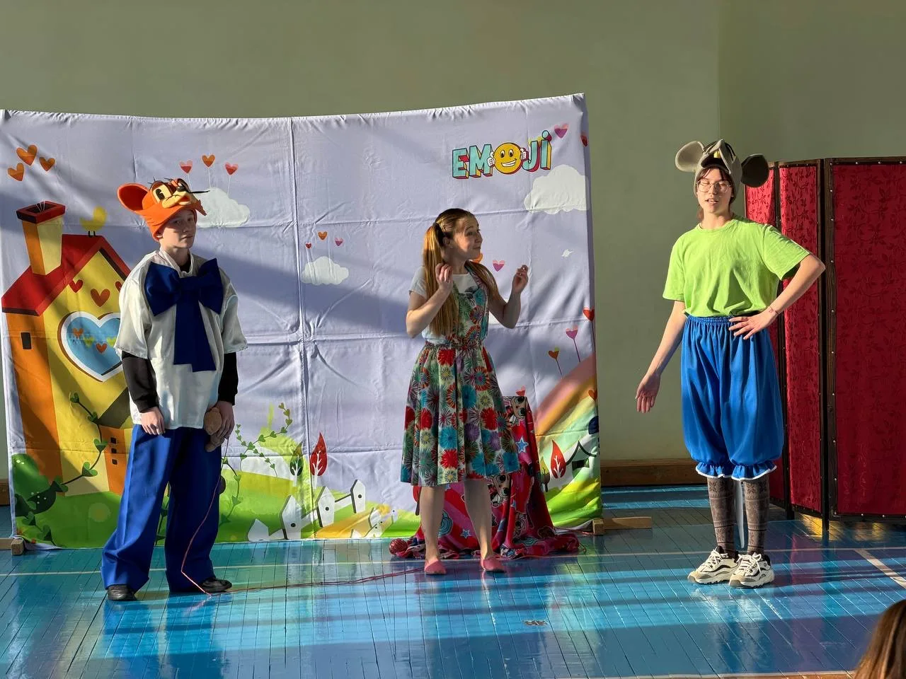 🎭13 марта артисты школьного «Театра детской мечты» МАОУ «СОШ №116» г. Перми показали спектакль «Забы