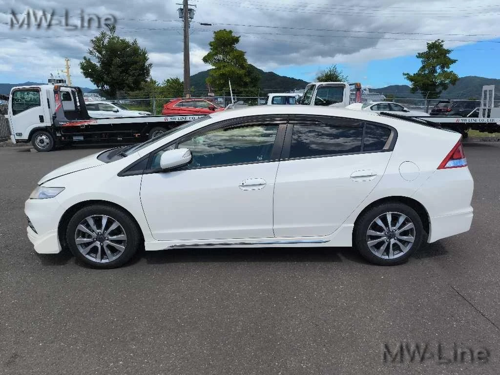 Honda Insight уже прибыл в порт Японии 06.08.2026 и готовится к отправке во Владивосток...