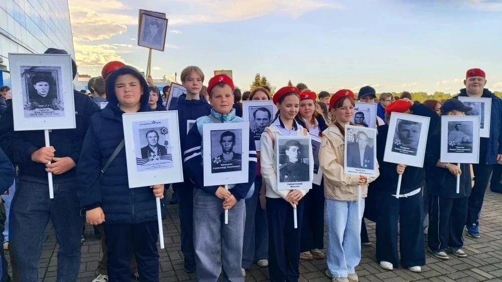 🇷🇺 МЫ - НАСЛЕДНИКИ ВЕЛИКОЙ Победы  🇷🇺  Масштабно и феерично прошли в  Центре образования № № 17 им. 