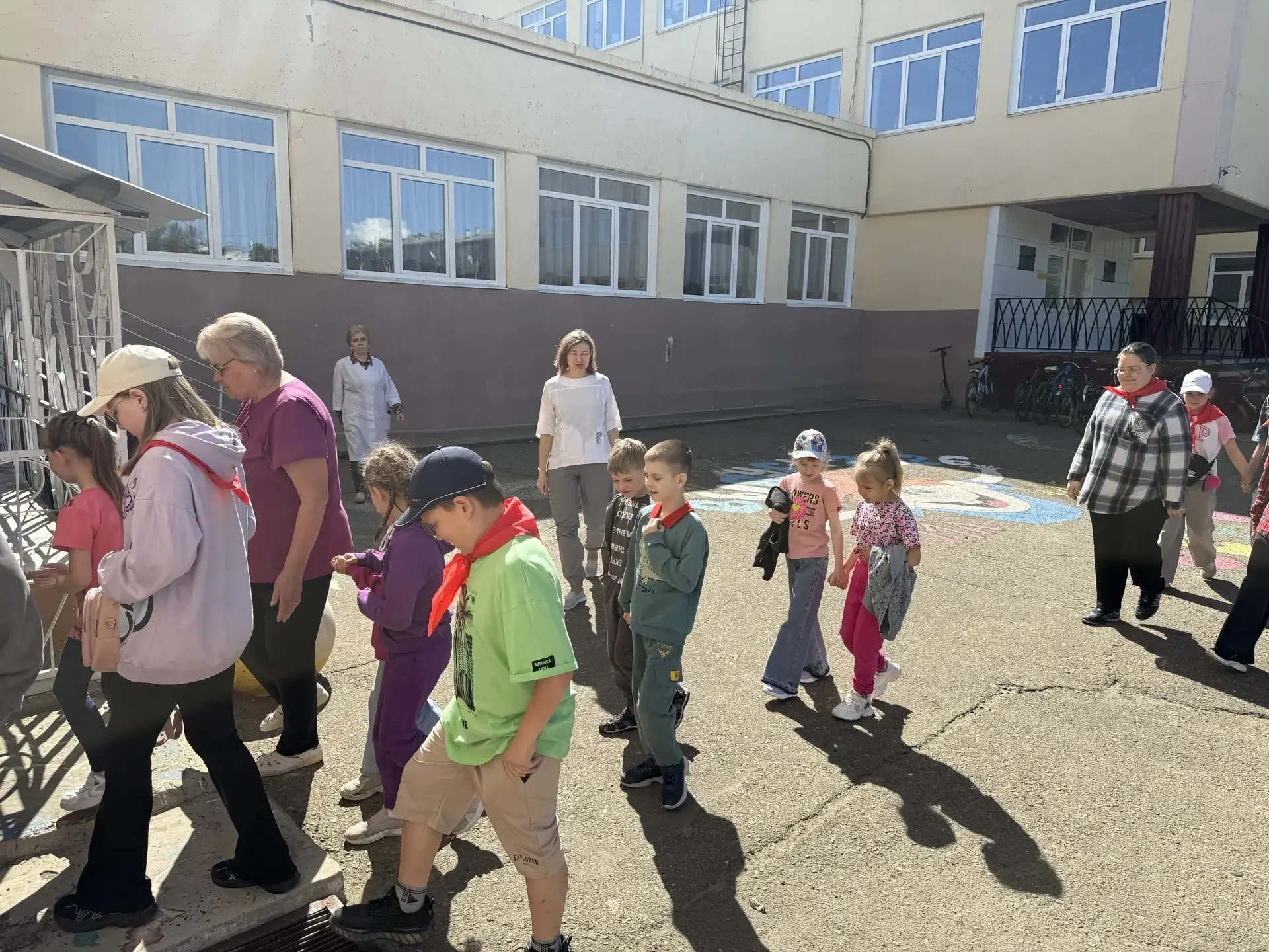 ЛОЛ «Сибирячок» принял участие во Всероссийском учении по гражданской обороне

Воспитанники летнего 