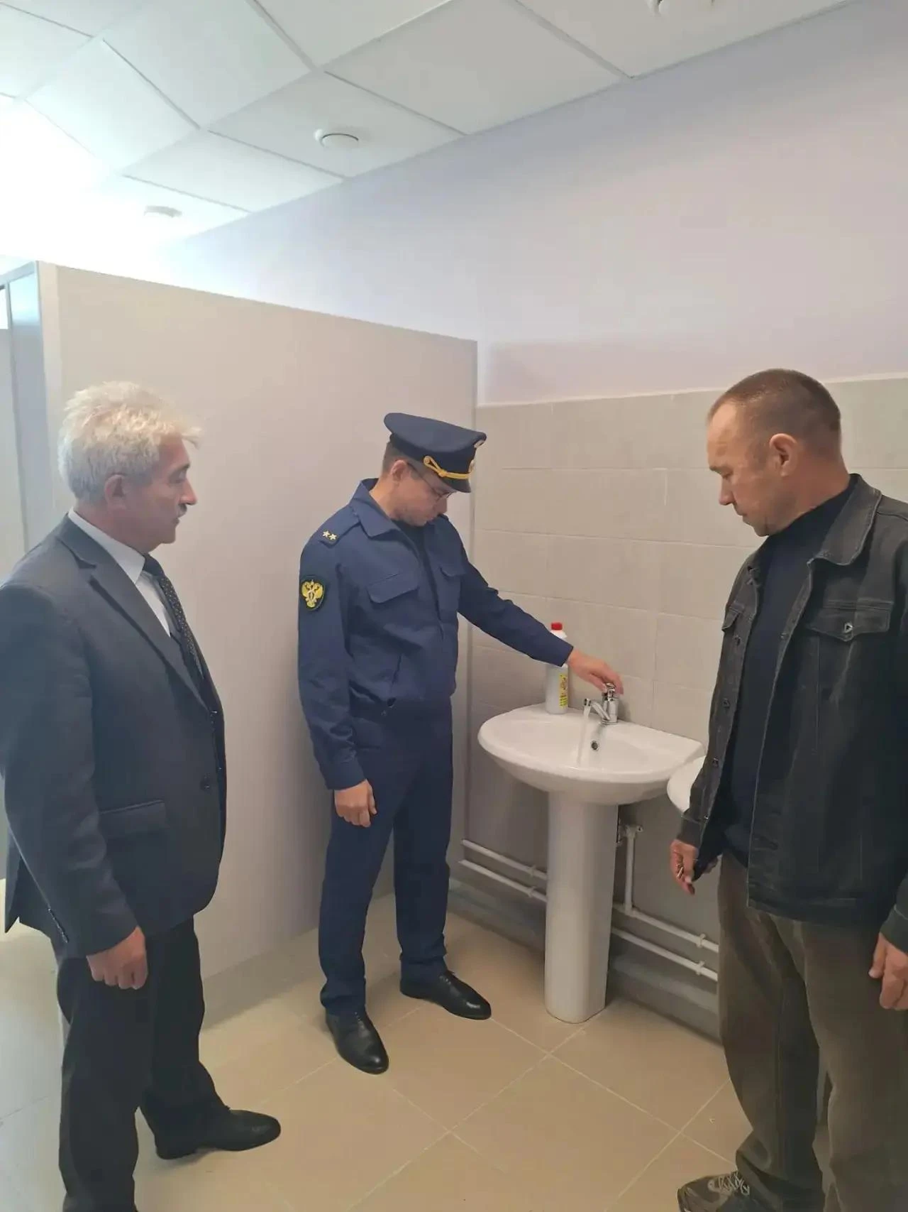 Карабай-Шемуршинская школа готова к завершению капитального ремонта на 98 процентов