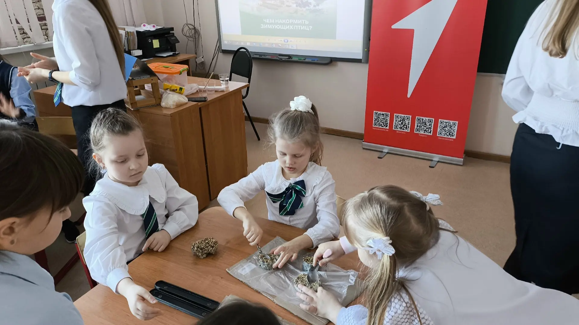 ⭐🐦 Активисты первичного отделения МКОУ Бутурлиновская СОШ "Творцы перемен" провели замечательный эко