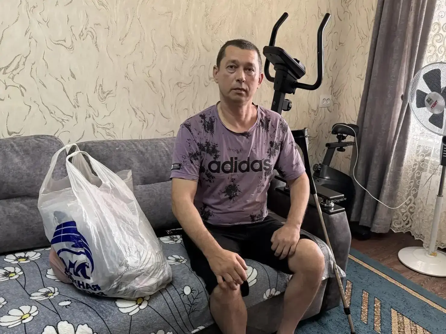 В честь Дня России вместе с командой активистов поздравили в ДНР с праздником жителя Советского райо