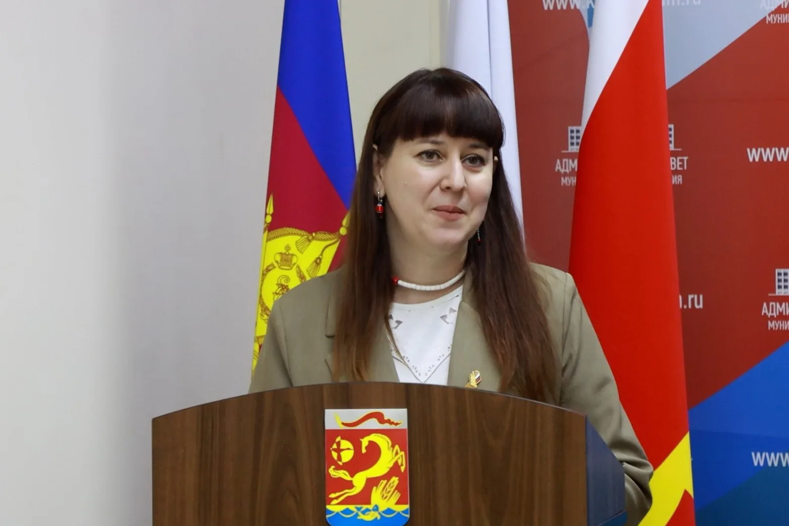 Новоселье в Молодёжном микрорайоне  Сегодня сразу семь жителей Каневского района получили ключи от с