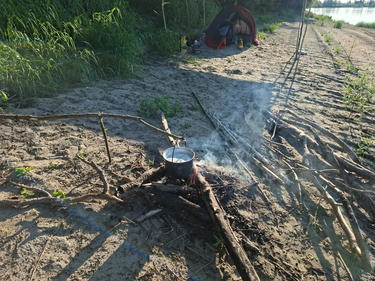 💪 Байдарка Степана Рыжакова все ближе к Таре. Несмотря на трудности, ветеран боевых де...
