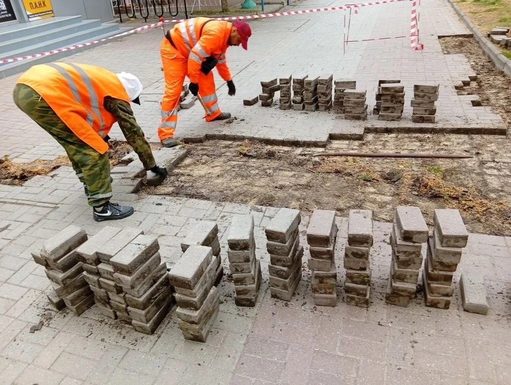 ‼️ В Бердянске продолжаются работы по благоустройству!  Коммунальные службы МБУ «Благоустройство. Бе