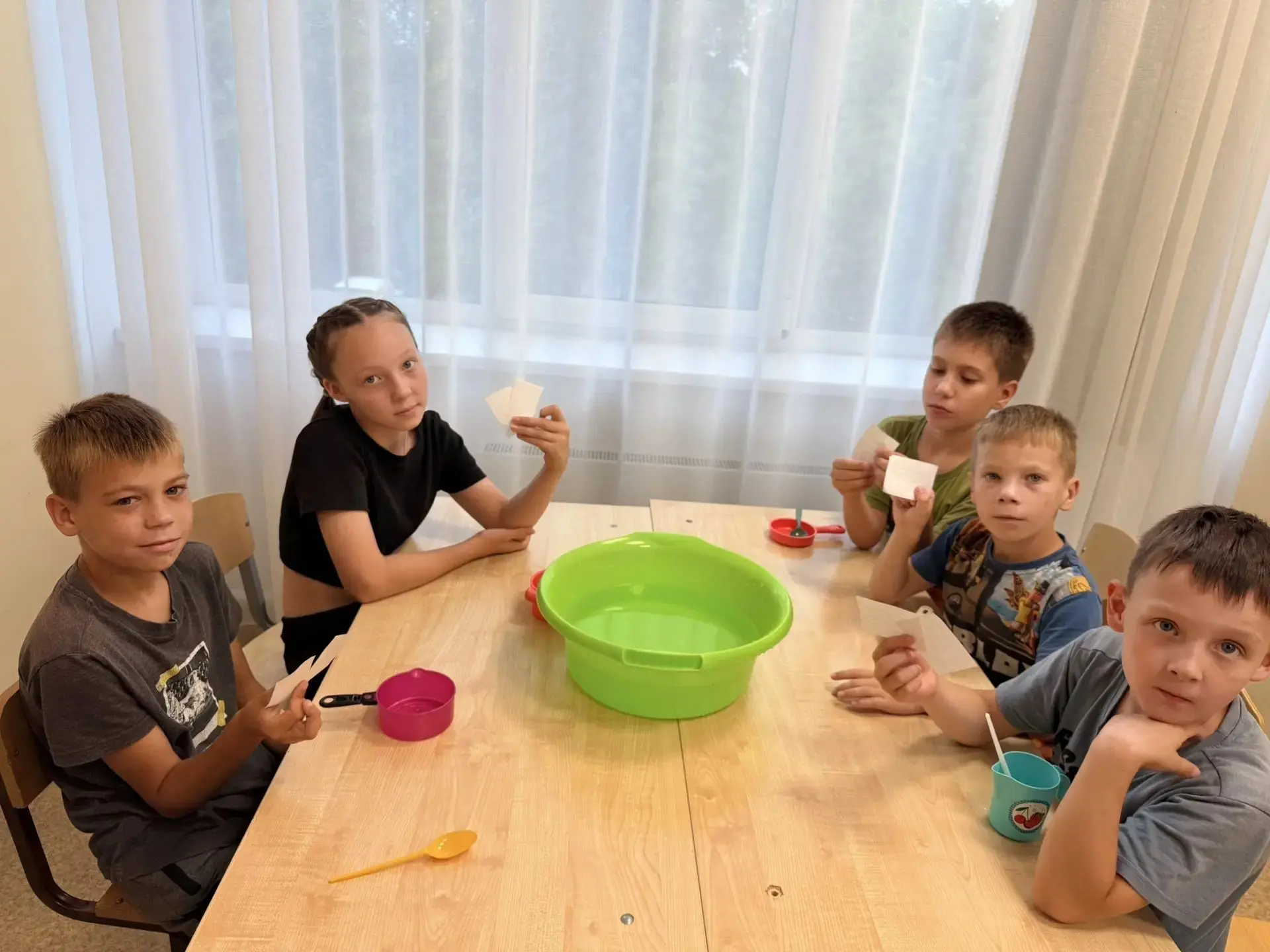 Вода — это основа жизни на Земле. Она связывает всё живое и неживое, поддерживая гармон...