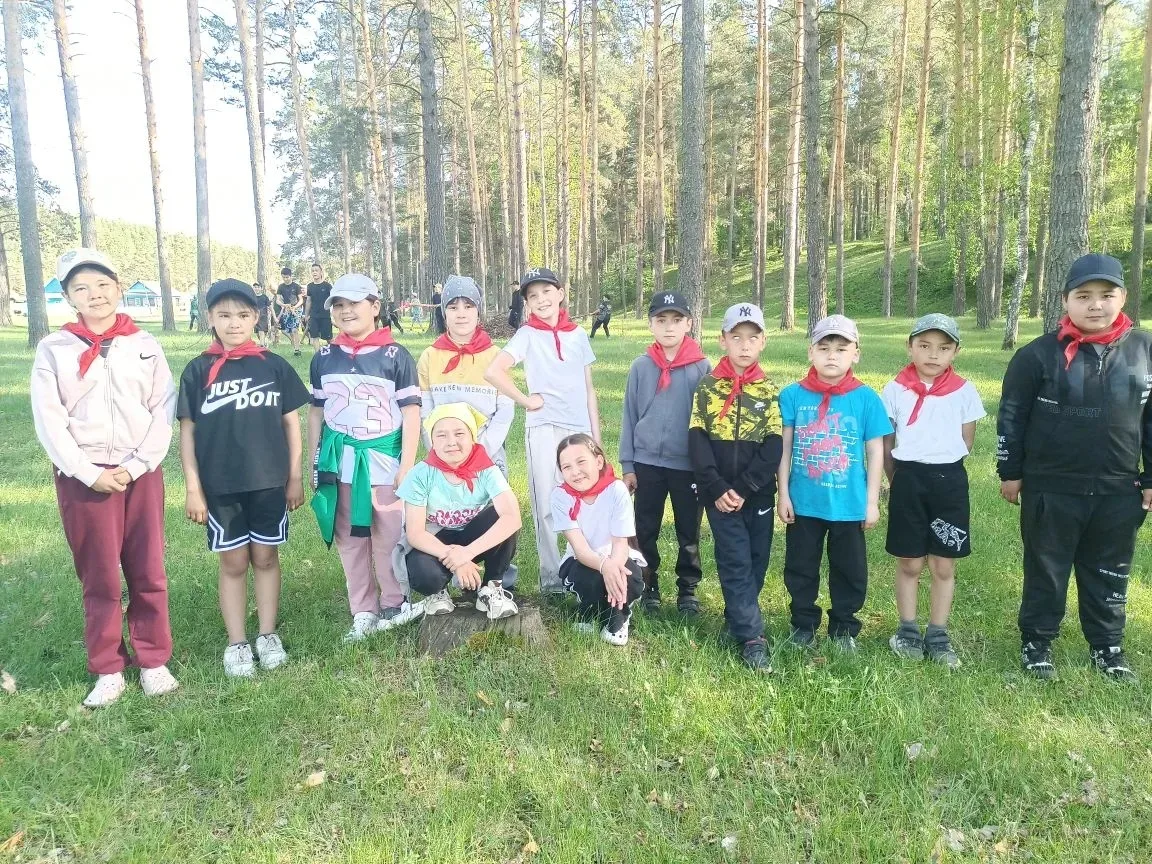 Бөгөн беҙ дүртенсе класс уҡыусыларын  С. Мөхәмәтҡолов исемендәге ойошма сафына ҡабул ит...