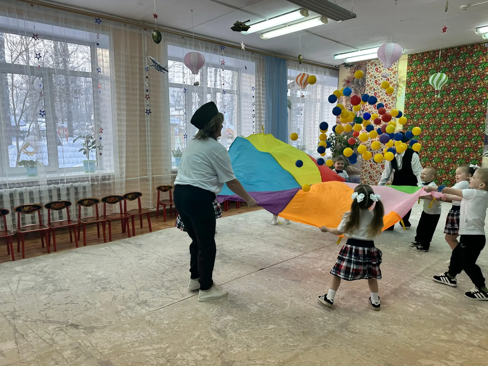 Развлечение во 2 младшей группе «Мультяшки» (восп. Т. А. Петрова, А. В. Антонова) ко Дн...