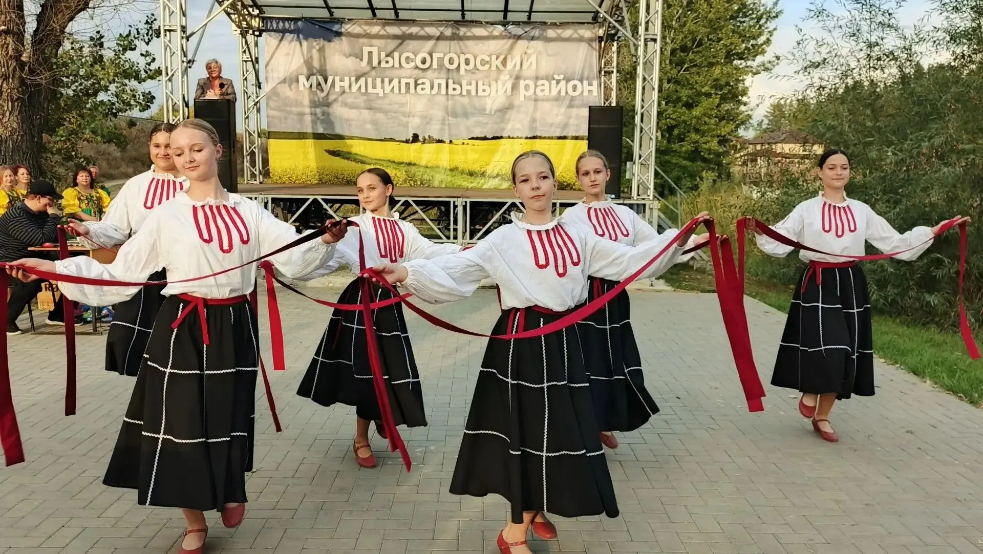 🎉 Культурно‑исторический форум «РОССИЯ. САРАТОВ. КУЛЬТУРА» в Лысых Горах завершился ко...