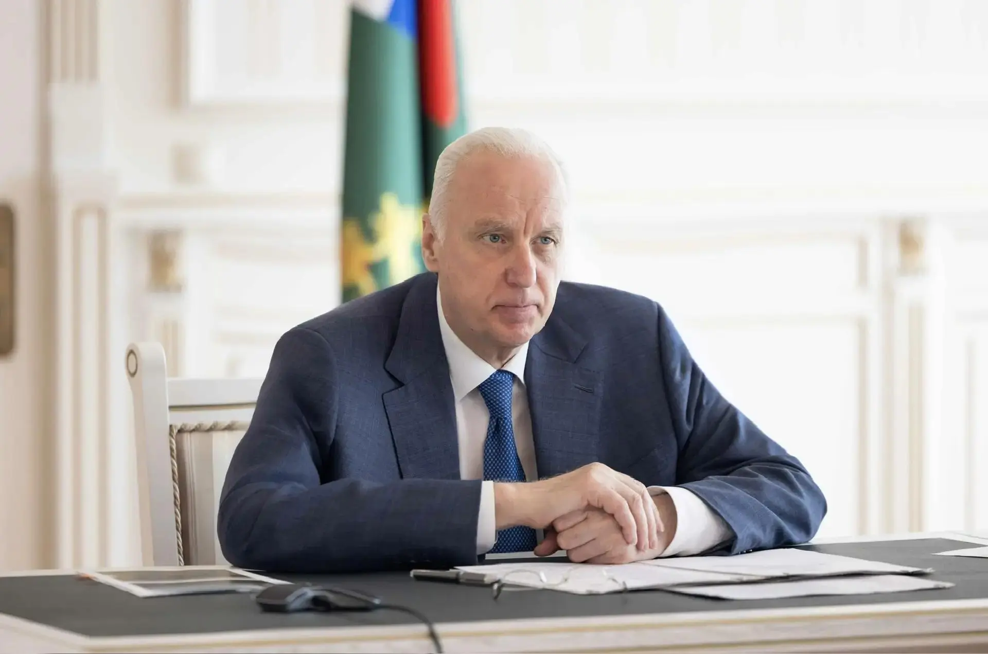 Председатель СК России провел личный прием граждан по проблеме аварийного жилья в город...