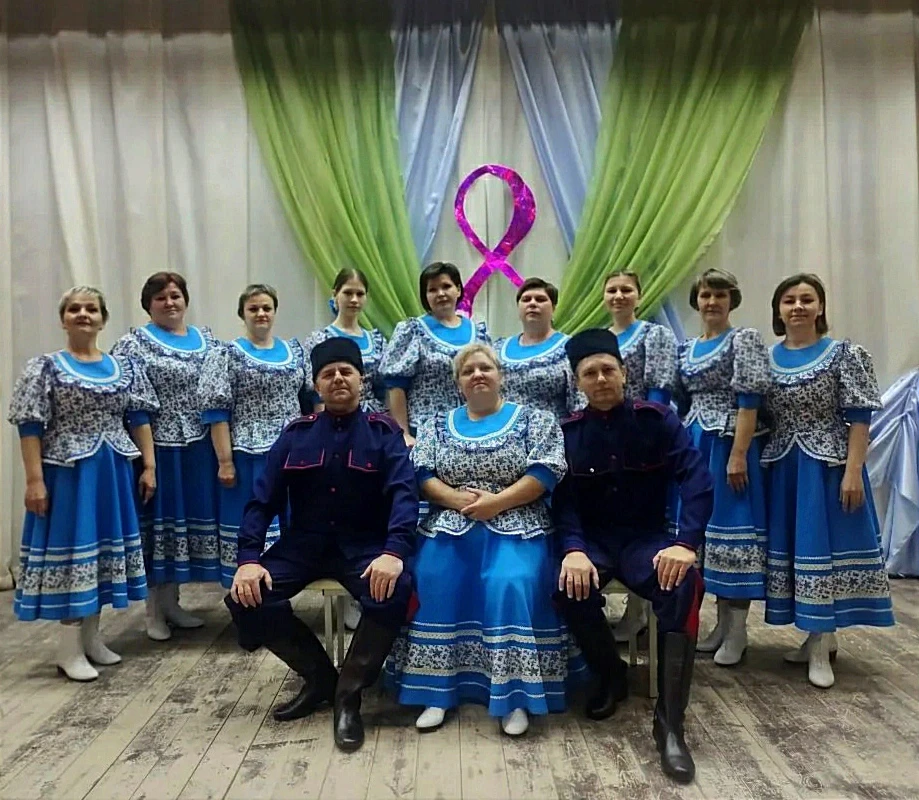 Для МКУК "КДЦ  «Зеленолугский СДК» были приобретены казачьи костюмы для творческого коллектива.

#ин