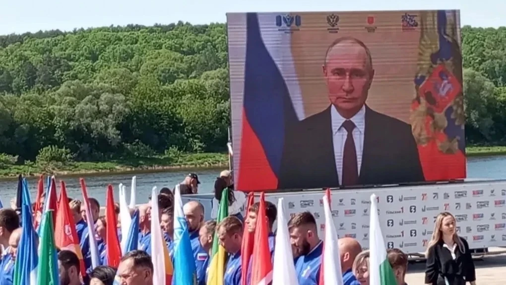 Сергей Кравцов зачитал обращение Президента Российской Федерации Владимира Владимировича Путина к уч