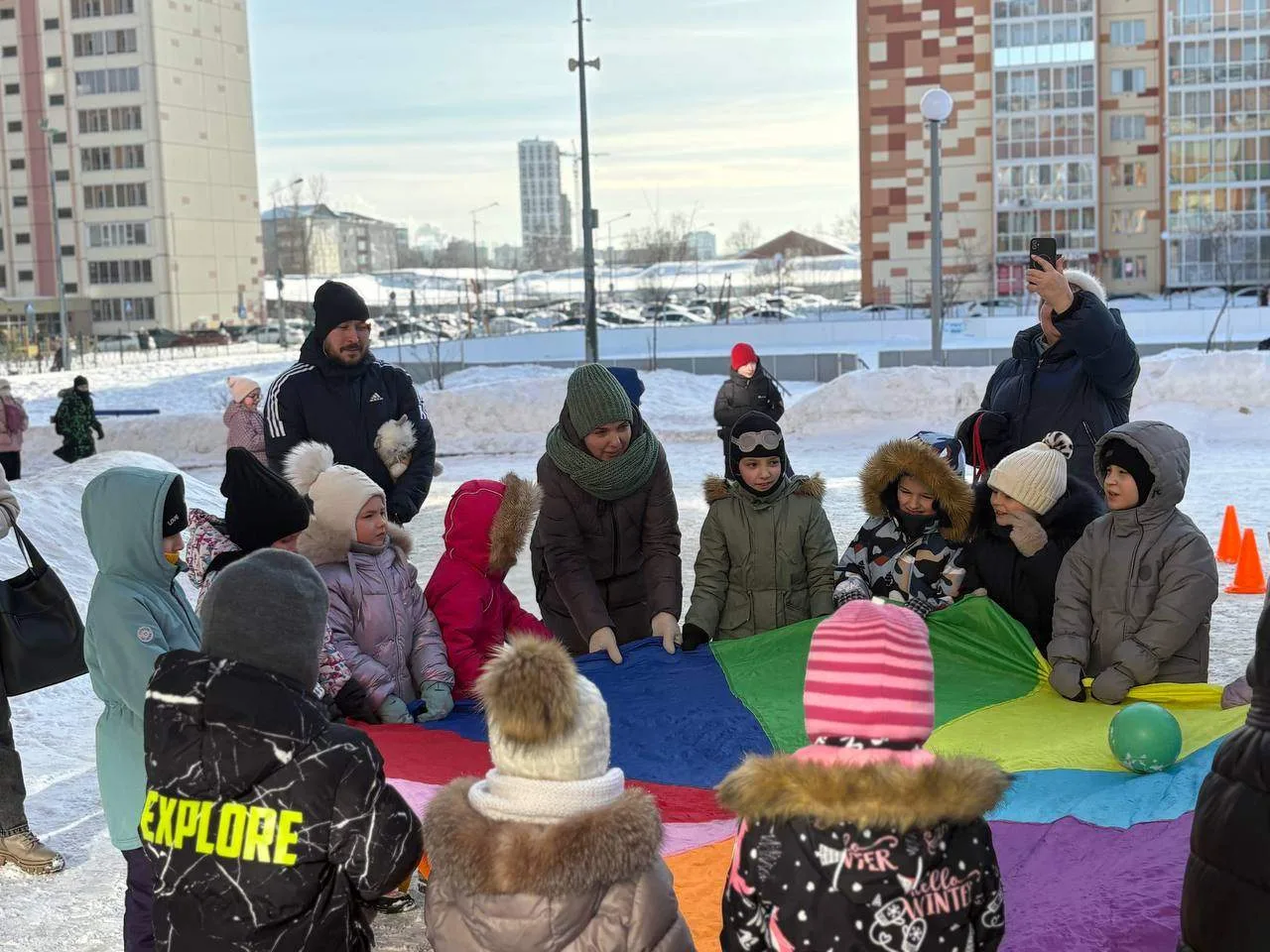 16 и 18 февраля в Заозерной школе прошли яркие и весёлые масленичные мероприятия.  В празднике участ