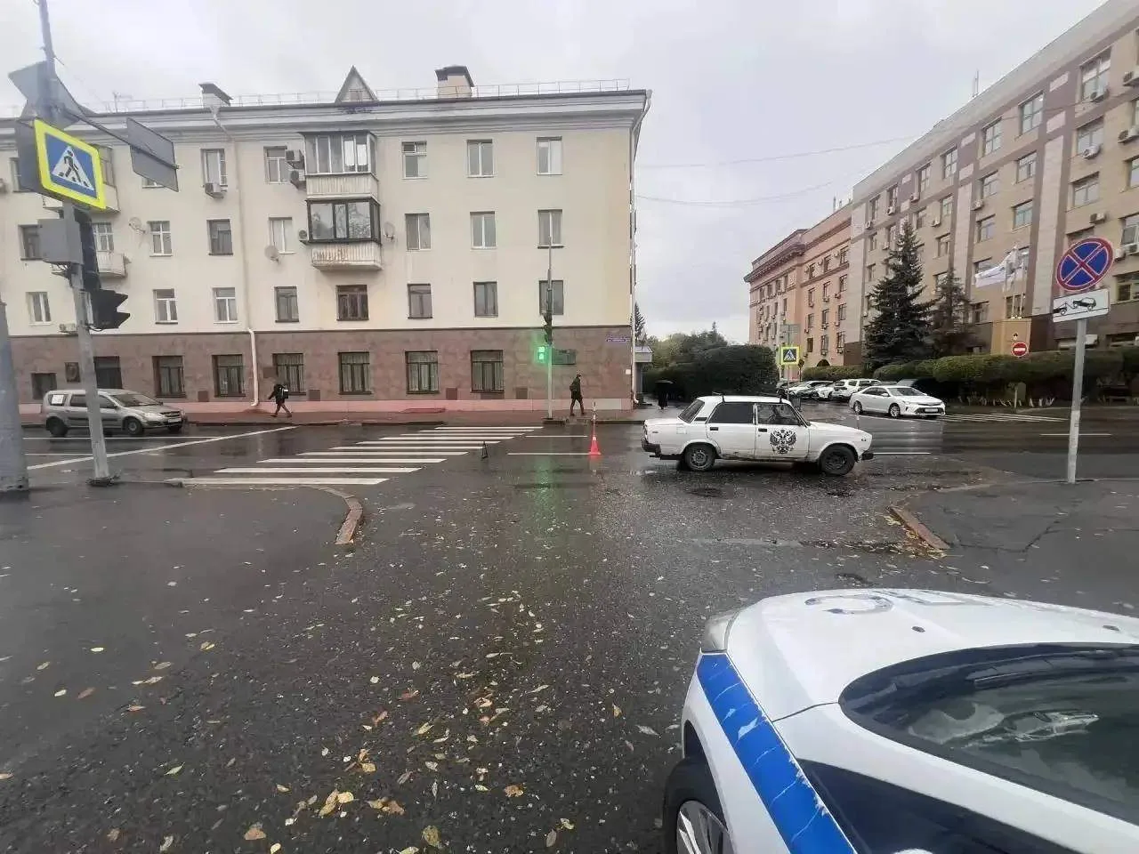 ✅ В центре Тюмени «ВАЗ» сбил 14-летнюю девочку на переходе ✅